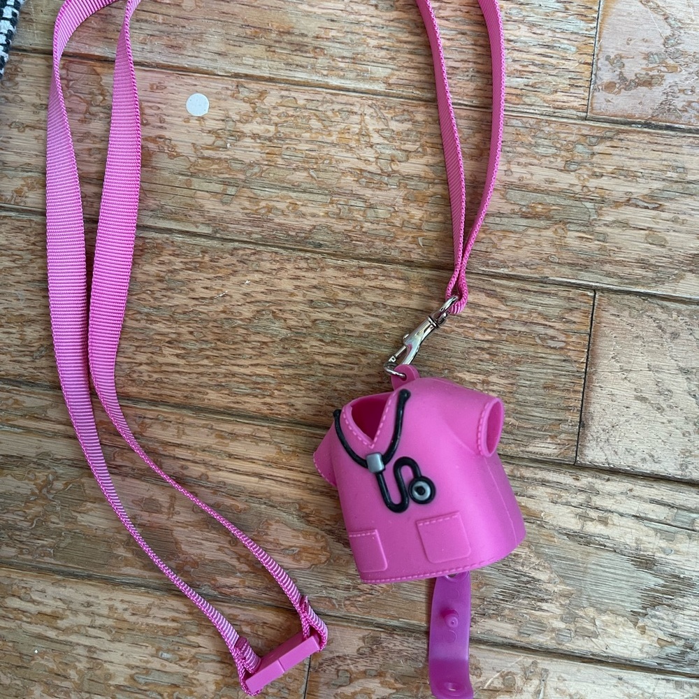 Badge reel